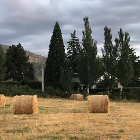 Hébergement de vacances Aurelia - Con Jardin Y Piscina Entre Madrid Y Segovia *