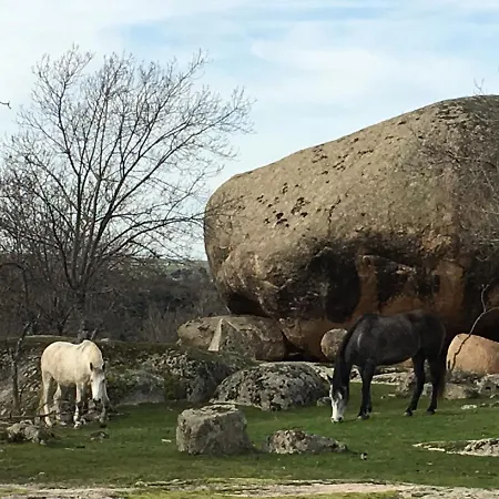 Aurelia - Con Jardín Y Piscina Entre Madrid Y Segovia